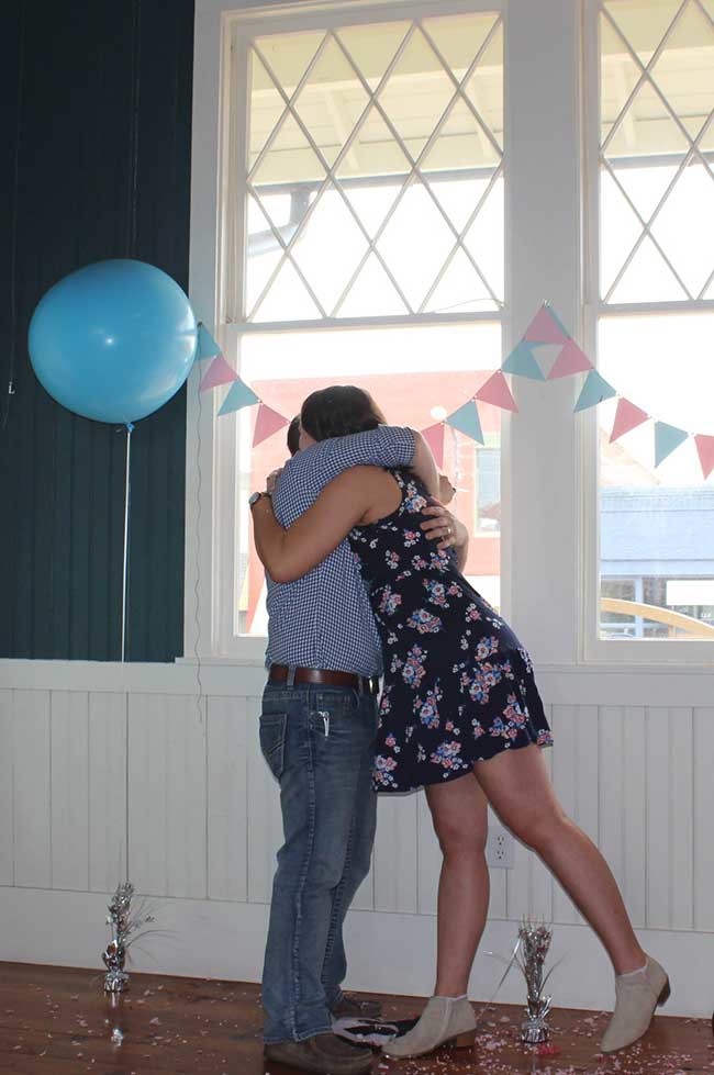 Gender-Reveal-Party-19