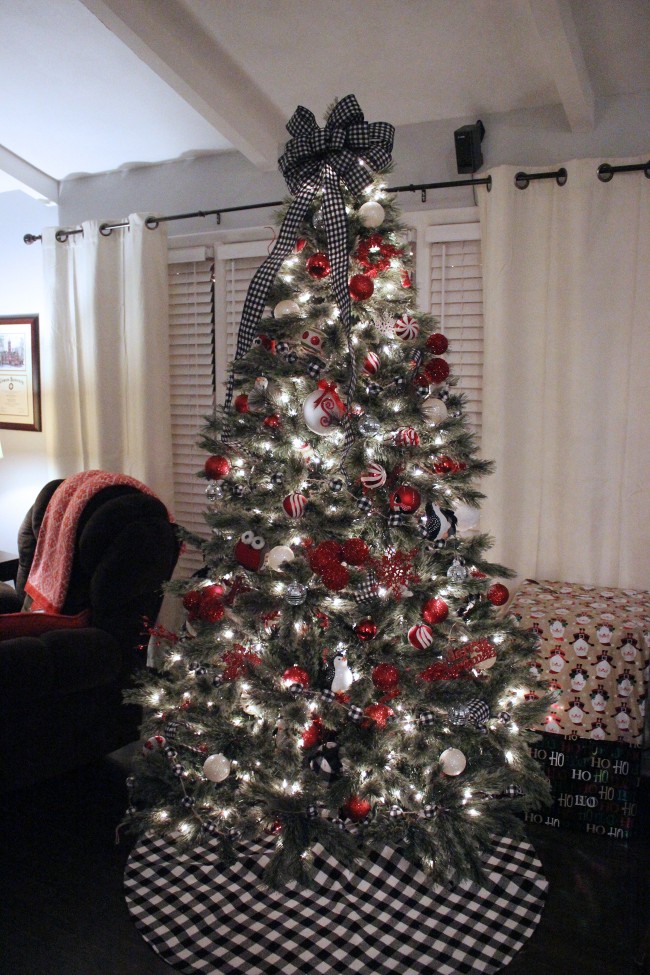 buffalo plaid christmas tree